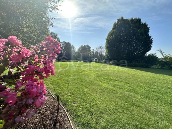 casa indipendente in vendita a Cremona in zona Migliaro