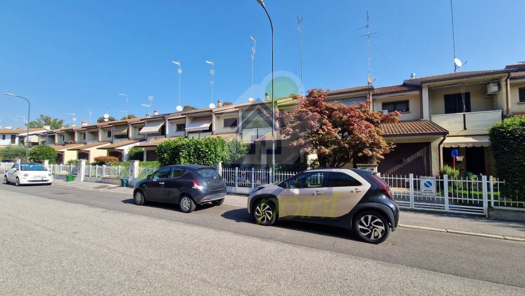 casa indipendente in vendita a Cremona