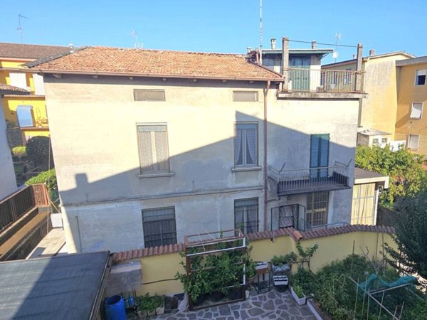 casa indipendente in vendita a Cremona
