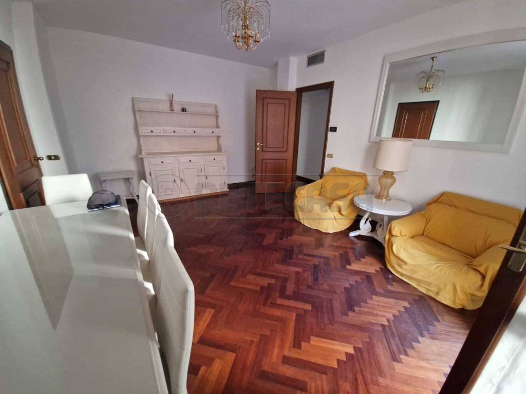 appartamento in vendita a Cremona in zona Cremona Centro