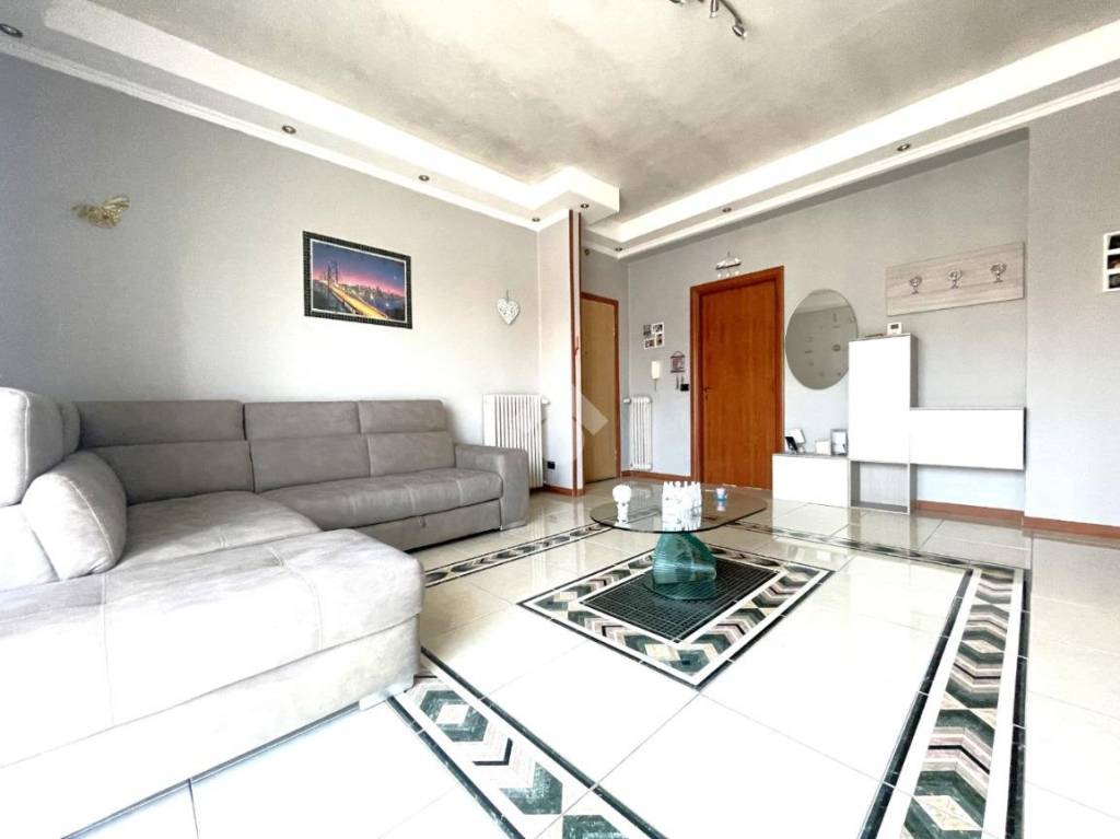 appartamento in vendita a Cremona in zona Via Dante