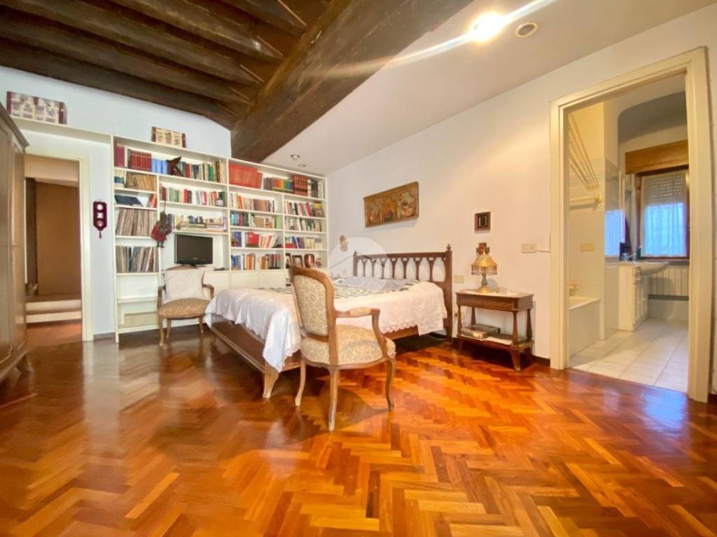 appartamento in vendita a Cremona in zona Cremona Centro