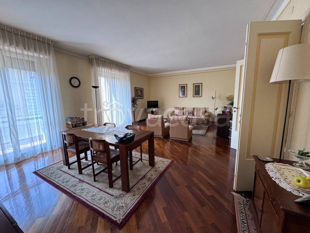 appartamento in vendita a Cremona in zona Cremona Centro