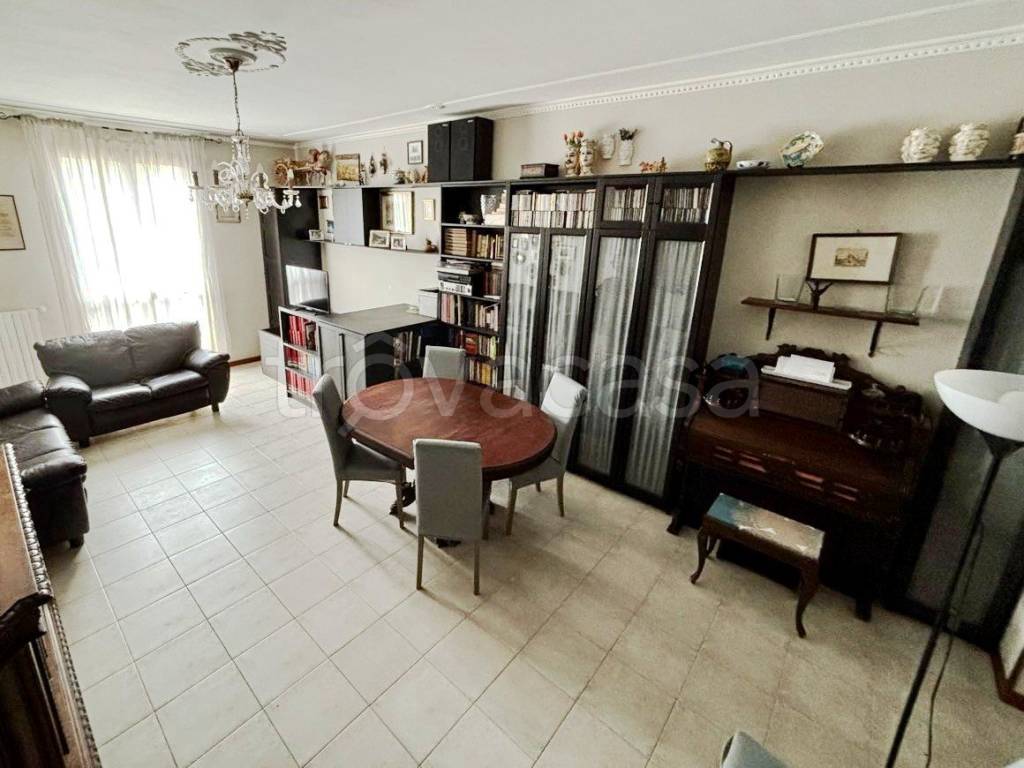 appartamento in vendita a Cremona in zona Cremona Centro
