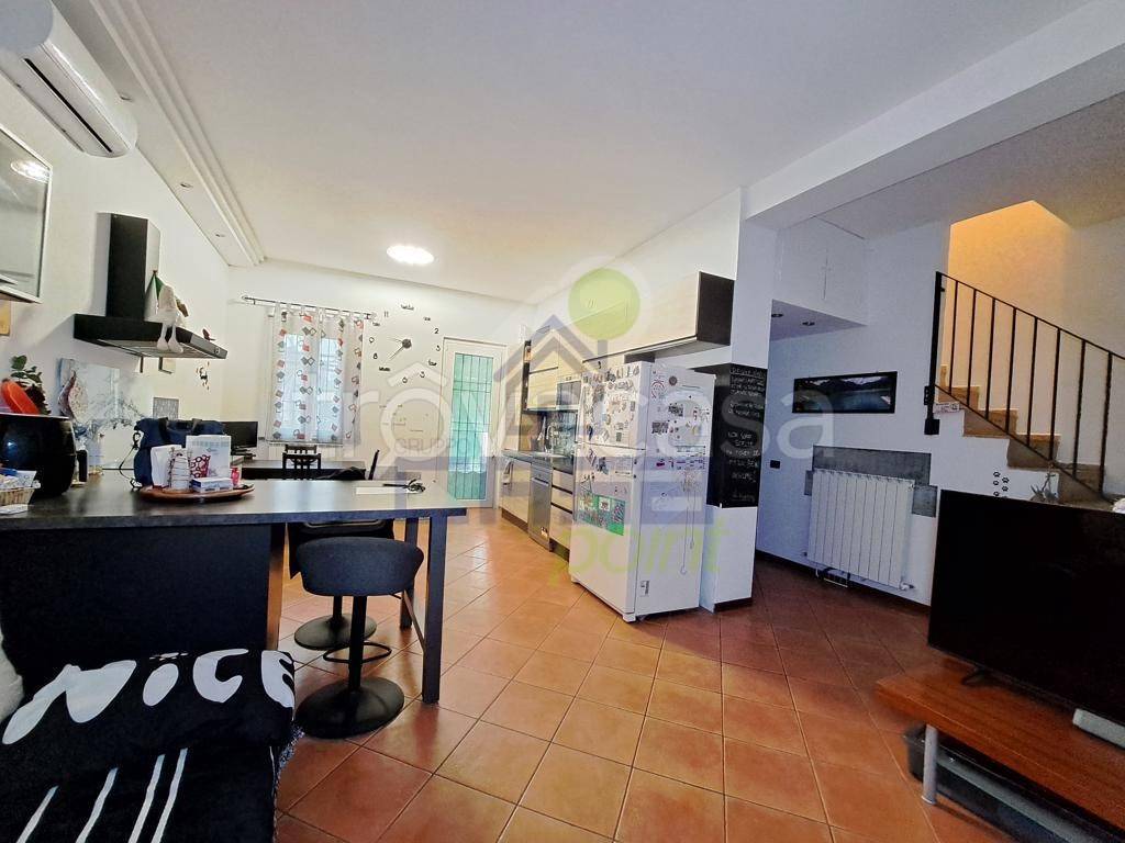 casa indipendente in vendita a Cremona