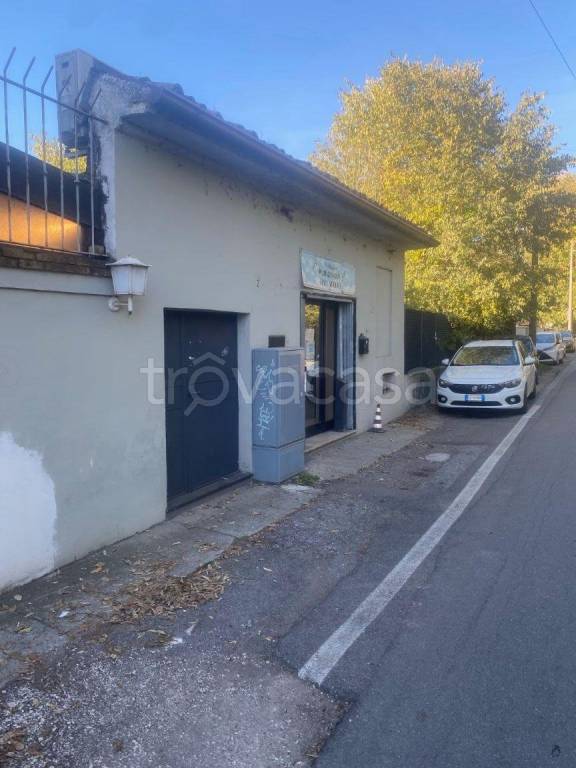 negozio in vendita a Cremona in zona Cavatigozzi