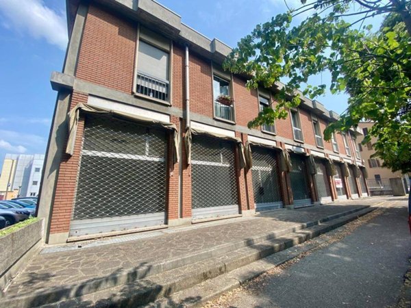 negozio in vendita a Cremona