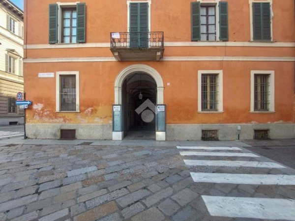 ufficio in vendita a Cremona in zona Piazza Castello