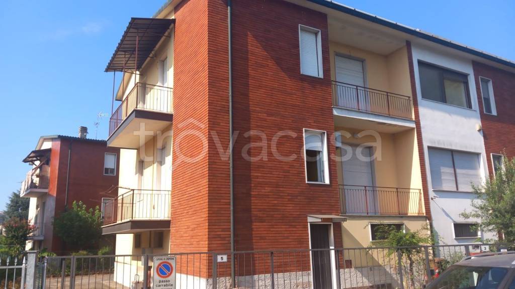 casa indipendente in vendita a Cremona