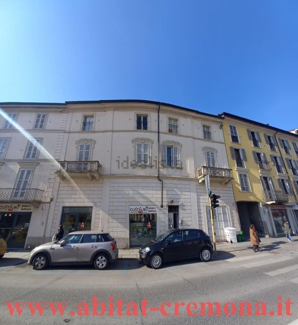 locale di sgombero in vendita a Cremona