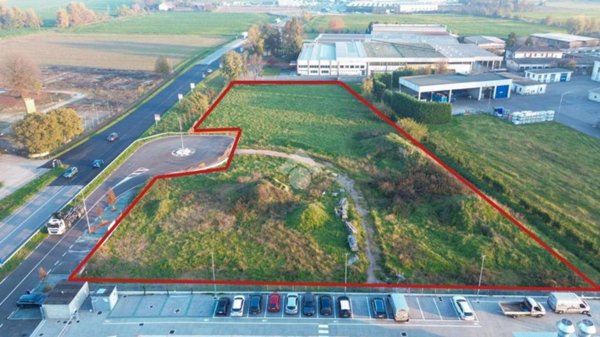 terreno agricolo in vendita a Cremona in zona Picenengo