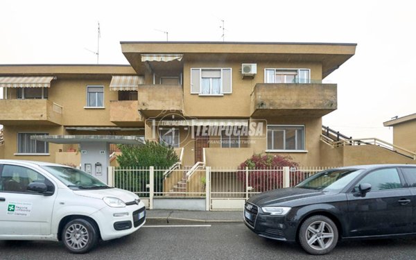 casa indipendente in vendita a Cremona