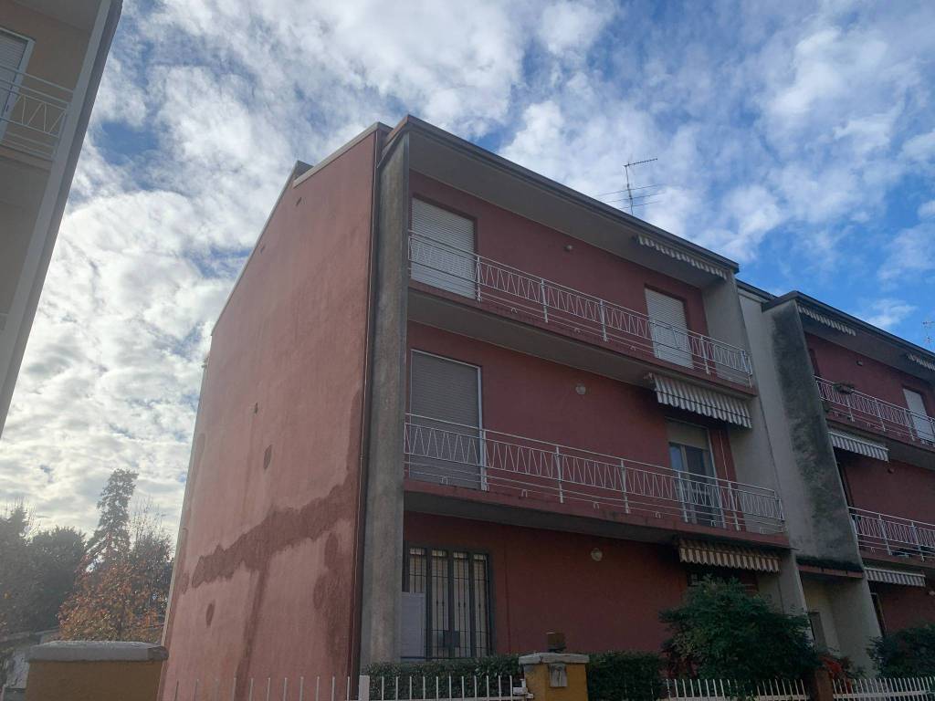 appartamento in vendita a Cremona in zona Via Giuseppina