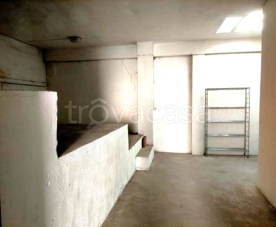 locale di sgombero in vendita a Cremona in zona Cremona Centro