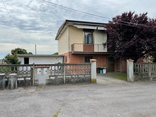 casa indipendente in vendita a Cremona in zona San Savino