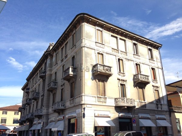 appartamento in vendita a Cremona in zona Piazza Libertà