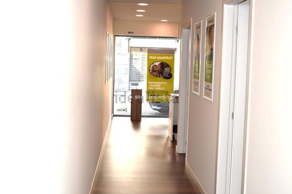 negozio in vendita a Cremona in zona Cremona Centro