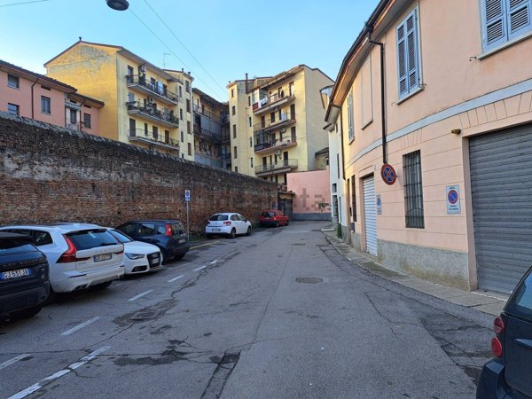 locale commerciale in vendita a Cremona in zona Cremona Centro