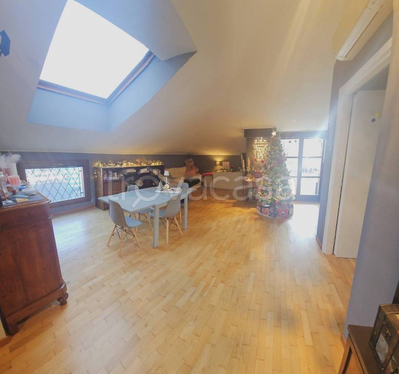 appartamento in vendita a Cremona in zona Via Dante