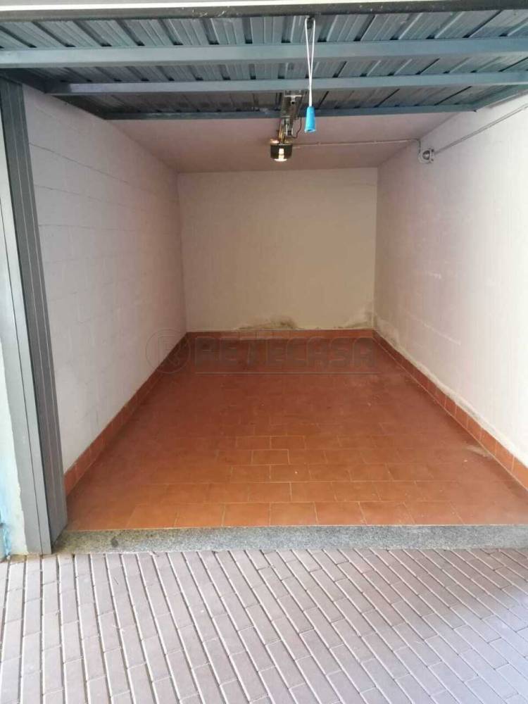 locale di sgombero in vendita a Cremona in zona Piazza Risorgimento