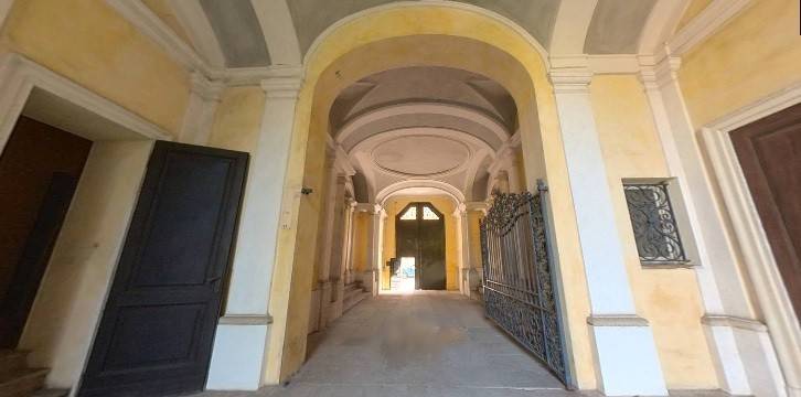 ufficio in vendita a Cremona in zona Piazza Castello