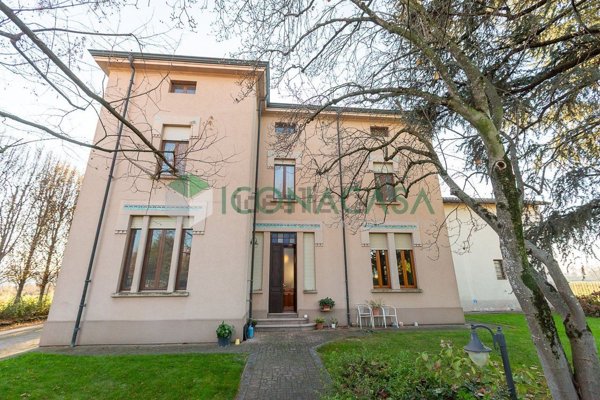 casa indipendente in vendita a Cremona in zona Cremona Centro