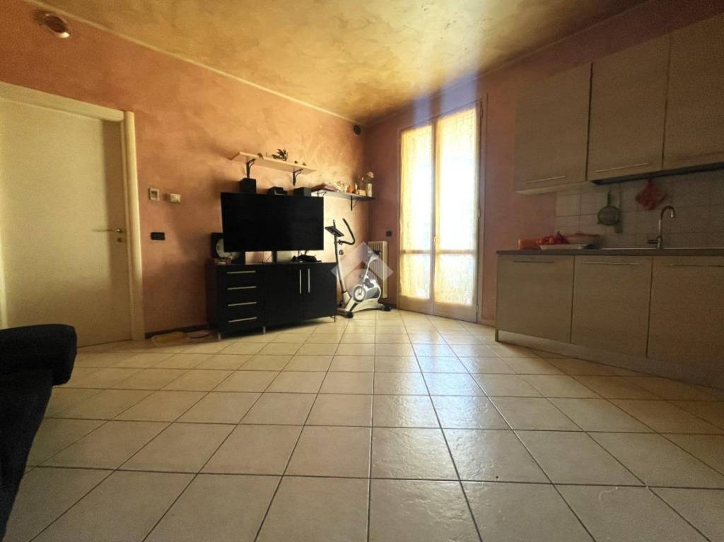 appartamento in vendita a Cremona in zona Via Dante