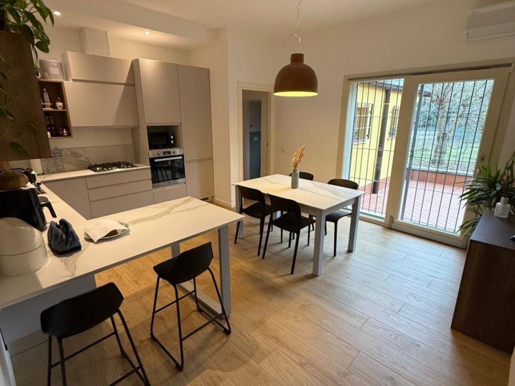 casa indipendente in vendita a Cremona