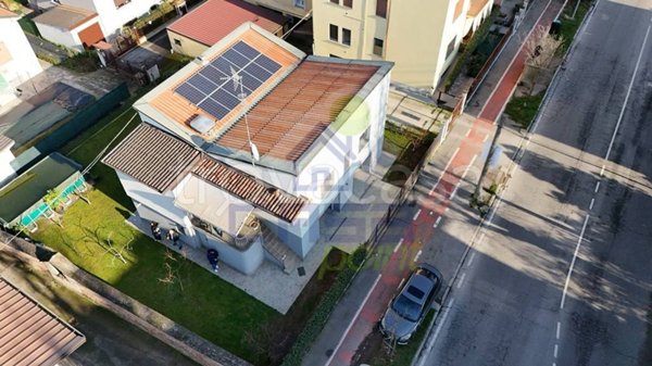 casa indipendente in vendita a Cremona in zona Via Giuseppina