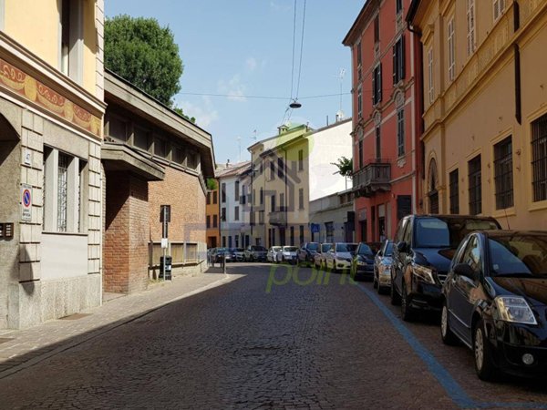 casa indipendente in vendita a Cremona in zona Piazza Castello