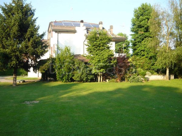 villa in vendita a Cremona in zona Battaglione