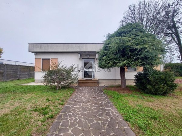 terreno edificabile in vendita a Cremona