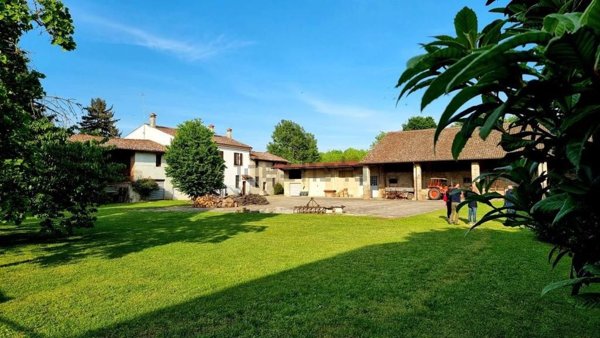 casale in vendita a Cremona in zona Maristella