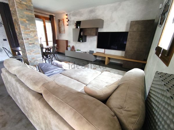 casa indipendente in vendita a Cremona