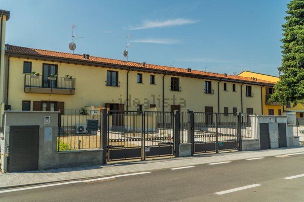 casa indipendente in vendita a Cremona