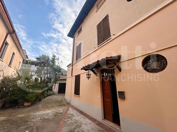 casa indipendente in vendita a Cremona in zona Cremona Centro