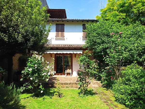 casa indipendente in vendita a Cremona