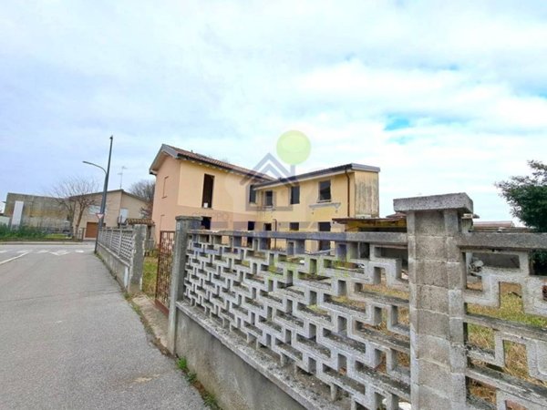 casa indipendente in vendita a Cremona in zona Boschetto