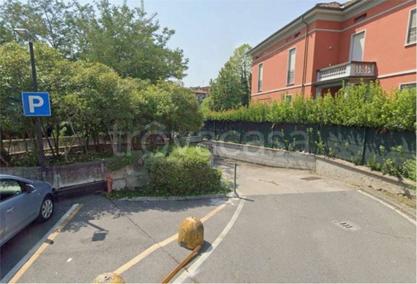 locale commerciale in vendita a Cremona