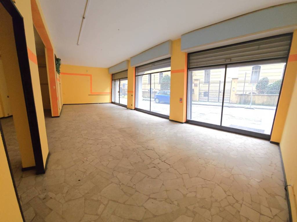 ufficio in vendita a Cremona in zona Piazza Castello