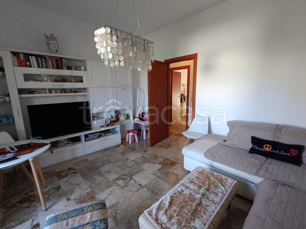 appartamento in vendita a Cremona in zona Via Dante