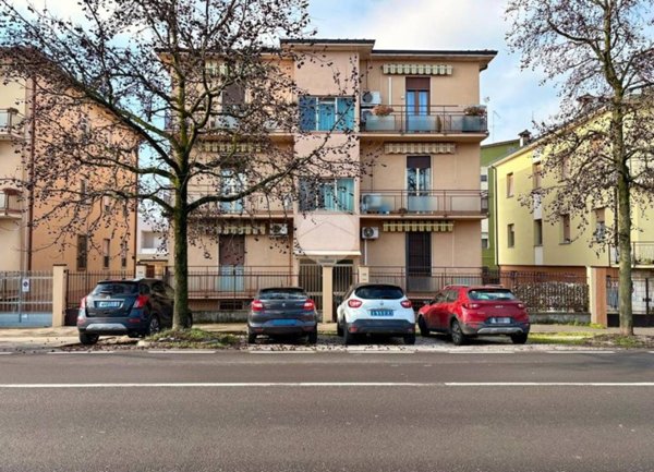 appartamento in vendita a Cremona in zona Via Bergamo