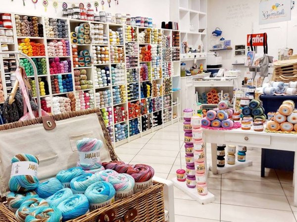 negozio in vendita a Cremona in zona Piazza Castello