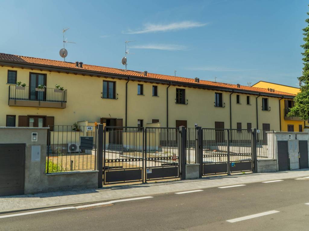 casa indipendente in vendita a Cremona in zona San Felice