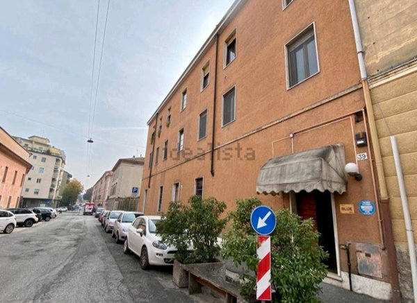 casa semindipendente in vendita a Cremona in zona Piazza Marconi