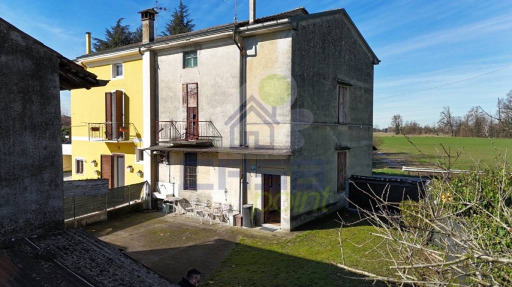 casa indipendente in vendita a Cremona in zona Maristella