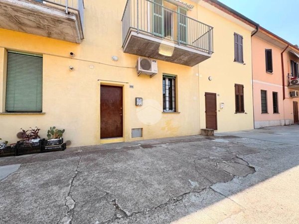 casa indipendente in vendita a Cremona