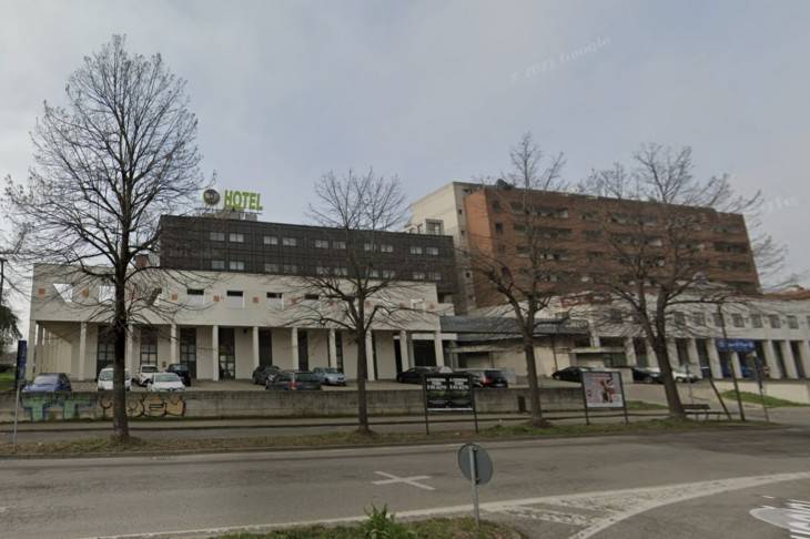 ufficio in vendita a Cremona