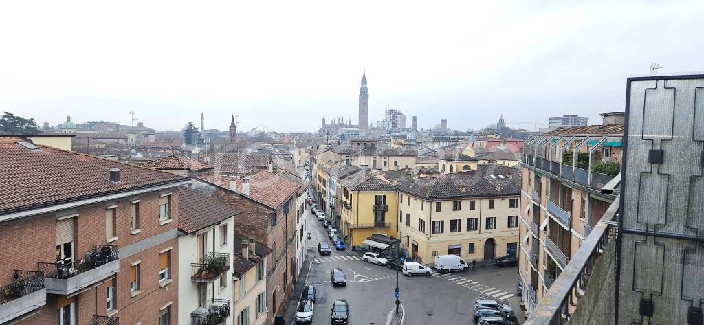 appartamento in vendita a Cremona in zona Via Dante