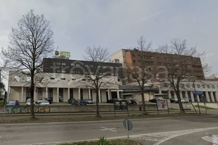 ufficio in vendita a Cremona